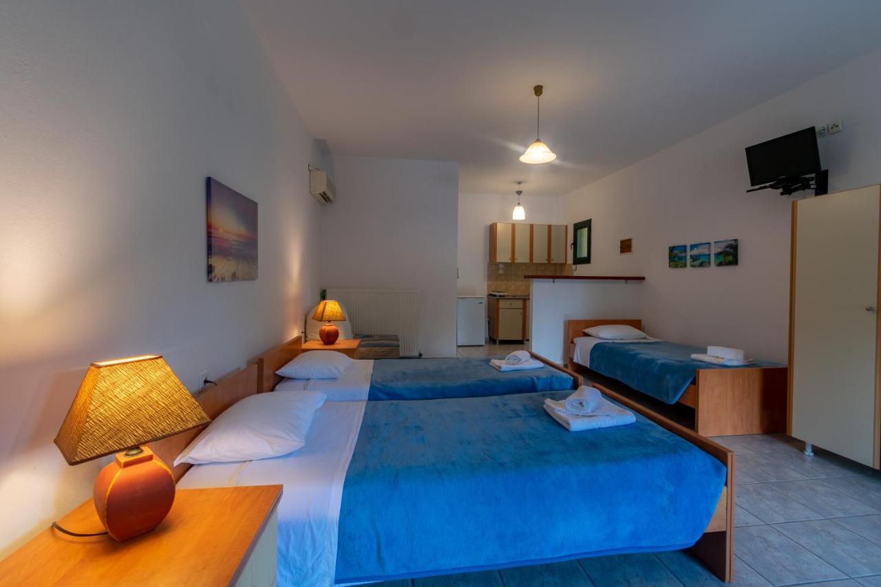 Rivendell Apartamento Áno Korakiána